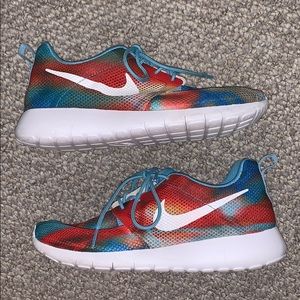 Nike Tie Dye Roshe Runs